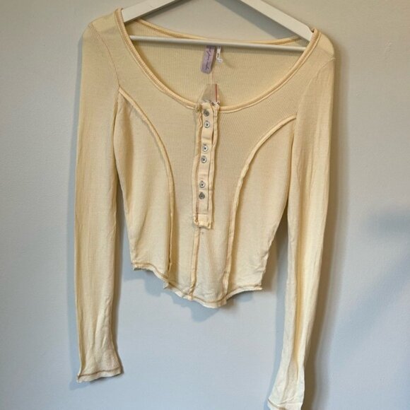 Urban Outfitters Cream Henley Top - NWT! - Picture 9 of 9